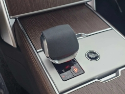 Land Rover Range Rover SE P400 LWB 7 Seat 2026