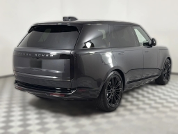 Land Rover Range Rover SE P400 LWB 7 Seat 2026