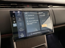 Land Rover Range Rover SE P400 LWB 7 Seat 2026