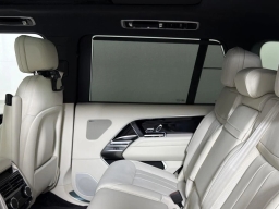 Land Rover Range Rover SE P400 LWB 7 Seat 2026