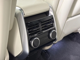 Land Rover Range Rover SE P400 LWB 7 Seat 2026