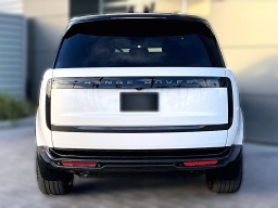 Land Rover Range Rover SE P400 LWB 7 Seat 2026