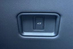 Land Rover Range Rover SV P615 SWB 2025