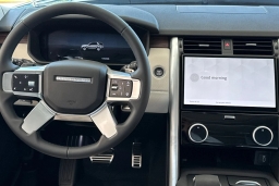 Land Rover Discovery Dynamic SE AWD 2026