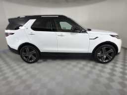 Land Rover Discovery Dynamic SE AWD 2026