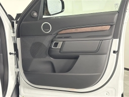 Land Rover Discovery Dynamic SE AWD 2026