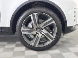 Land Rover Discovery Dynamic SE AWD 2026