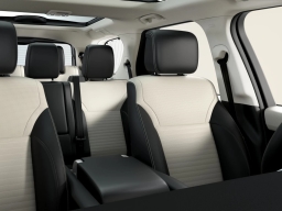 Land Rover Discovery Dynamic SE AWD 2026