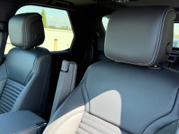 Land Rover Discovery Dynamic SE P360 2025