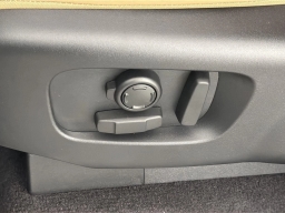 Land Rover Discovery Gemini Edition AWD 2026