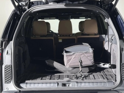 Land Rover Discovery Gemini Edition AWD 2026