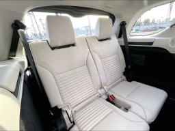 Land Rover Discovery Gemini Edition AWD 2026