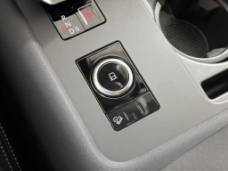 Land Rover Discovery Gemini Edition AWD 2026