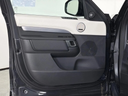 Land Rover Discovery Gemini Edition AWD 2026