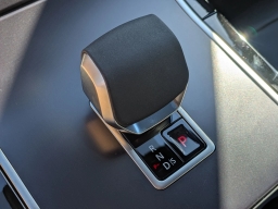 Land Rover Range Rover Velar Dynamic SE P250 2026