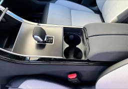 Land Rover Range Rover Velar Dynamic SE P250 2026