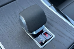 Land Rover Range Rover Velar Dynamic SE P250 2026