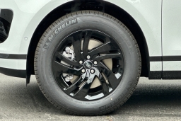 Land Rover Range Rover Evoque Core S AWD 2026