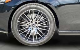 Mercedes-Benz C-Class C 300 4MATIC Sedan 2026