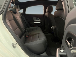 Mercedes-Benz CLA CLA 350 4MATIC Sedan 2026