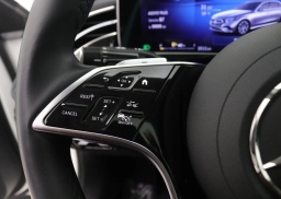 Mercedes-Benz E-Class E 350 4MATIC Sedan 2025