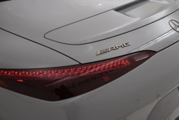 Mercedes-Benz SL AMG SL 63 Roadster 2026