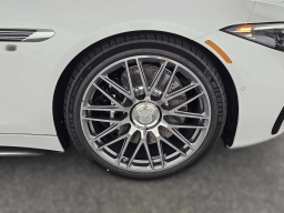 Mercedes-Benz SL AMG SL 63 Roadster 2026