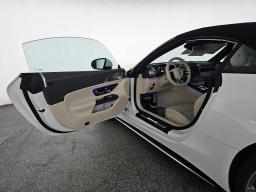 Mercedes-Benz SL AMG SL 63 Roadster 2026