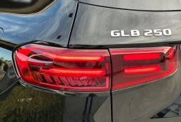 Mercedes-Benz GLB GLB 250 SUV 2026