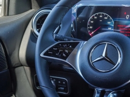 Mercedes-Benz GLB GLB 250 SUV 2026