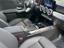 Mercedes-Benz GLB GLB 250 SUV 2026