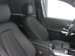 Mercedes-Benz GLB GLB 250 SUV 2026