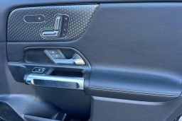 Mercedes-Benz GLB GLB 250 SUV 2026