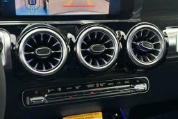 Mercedes-Benz GLB GLB 250 SUV 2026