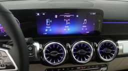 Mercedes-Benz GLB GLB 250 4MATIC SUV 2026