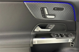 Mercedes-Benz GLB GLB 250 4MATIC SUV 2026