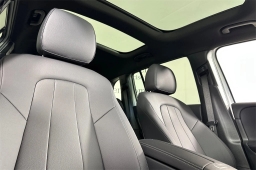 Mercedes-Benz GLB GLB 250 4MATIC SUV 2026