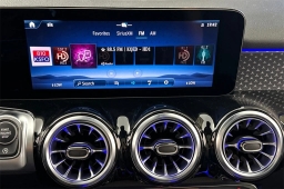 Mercedes-Benz GLB GLB 250 4MATIC SUV 2026