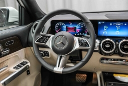 Mercedes-Benz GLB GLB 250 4MATIC SUV 2026