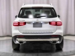 Mercedes-Benz GLB GLB 250 4MATIC SUV 2026