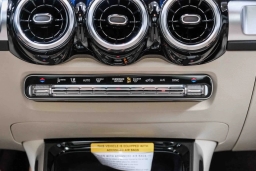 Mercedes-Benz GLB GLB 250 4MATIC SUV 2026