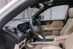 Mercedes-Benz GLB GLB 250 4MATIC SUV 2026