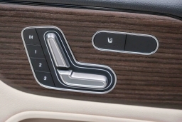 Mercedes-Benz GLB GLB 250 4MATIC SUV 2026