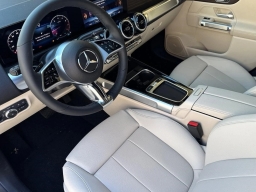 Mercedes-Benz GLB GLB 250 4MATIC SUV 2026