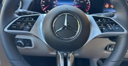 Mercedes-Benz GLB GLB 250 4MATIC SUV 2026