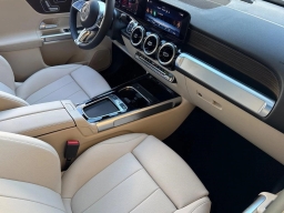 Mercedes-Benz GLB GLB 250 4MATIC SUV 2026