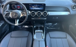 Mercedes-Benz GLB GLB 250 4MATIC SUV 2026