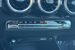 Mercedes-Benz GLB GLB 250 4MATIC SUV 2026