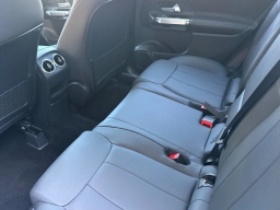 Mercedes-Benz GLB GLB 250 4MATIC SUV 2026