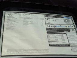 Mercedes-Benz GLB GLB 250 4MATIC SUV 2025